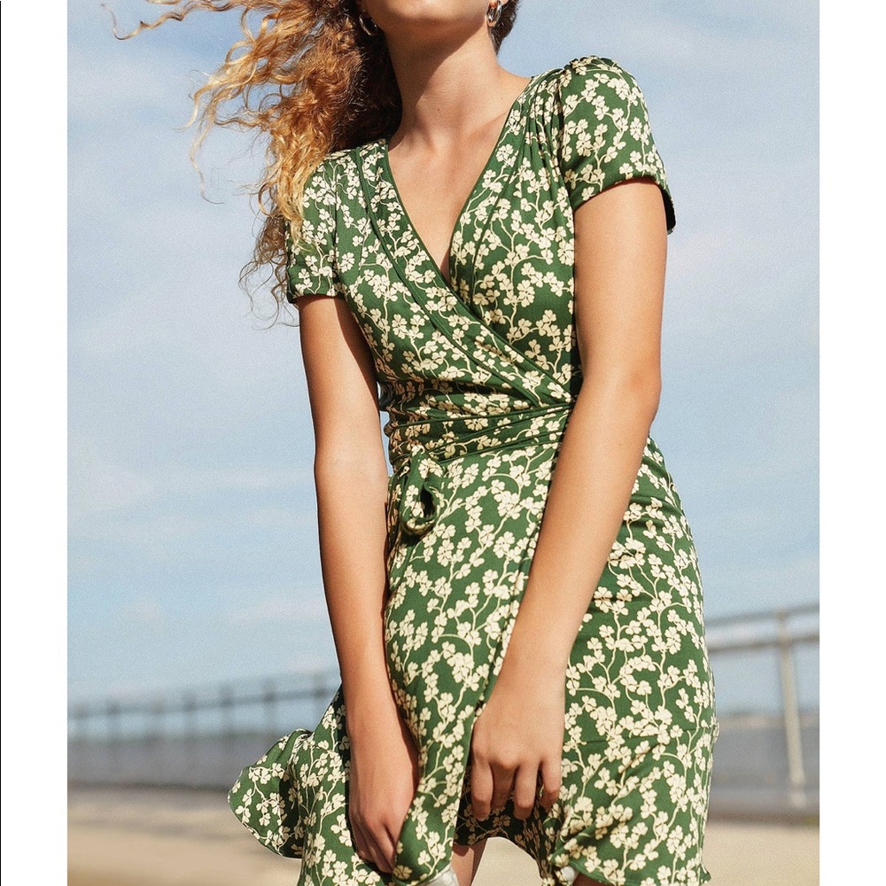 Kimchi Blue Rita Green Floral Wrap Dress